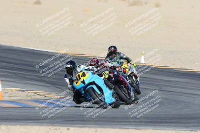 media/Jan-12-2025-CVMA (Sun) [[be1d2b16e3]]/Race 3-Amateur Supersport Middleweight/